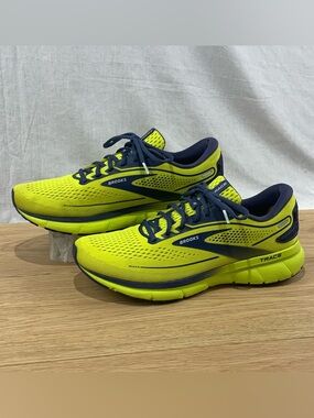 Brooks Trace 2 Men’s Size 10 D Yellow Blue Running Shoes
